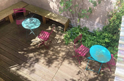 Coufouleux Bed & Breakfast | Bed and breakfast with outdoor courtyard. 500m from train station.