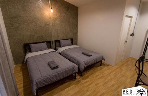Pra Thai Hotel | Bed Box