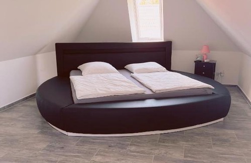 Panketal Bed & Breakfast | Bed & Breakfast by Pearl - 2 Schlafzimmer - S-Bahn - Parkplatz - Immanuel Krankenhaus - Helios Klinikum