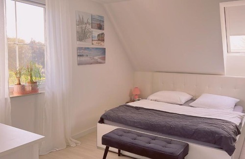 Panketal Bed & Breakfast | Bed & Breakfast by Pearl - 2 Schlafzimmer - S-Bahn - Parkplatz - Immanuel Krankenhaus - Helios Klinikum