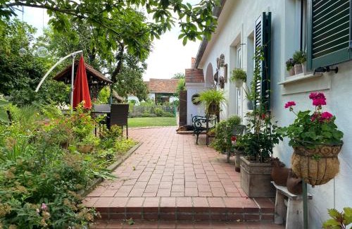 Bildein Bed & Breakfast | Bed & Breakfast Chez Lips