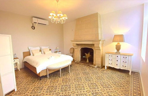 Lieu-Saint-Amand Bed & Breakfast | bed & Breakfast
