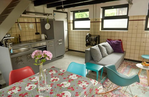 Beek-Ubbergen Apartment | Bed in Beek