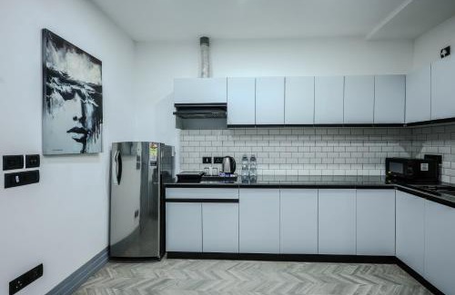 Sushant Lok Apartment | BedChambers Serviced Apartments, Golf Course Road, Gurgaon