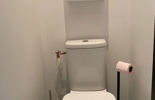 Merignac House | Bedroom for two persons with bathroom in quiet stone house close to everything