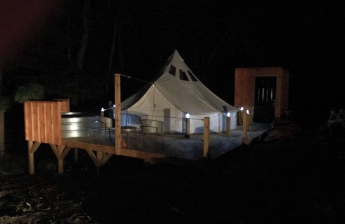 Victor RV Rental | Bee Glamping Farm offers a unique and Romantic Escape you will love.