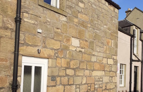 Cupar Apartment | Bee's Townhouse Apartment