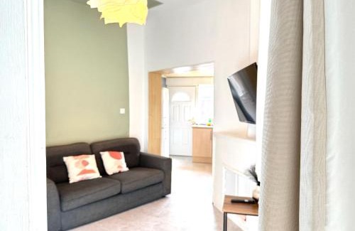 Haydock House | Bee Stays - Cooper House