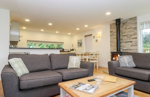 Truro Cottage | BEECH, with open fire in Truro