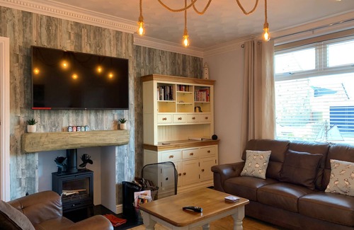 Seahouses House | Beechcroft Cottage - Seahouses Northumberland - Coastal, Harbour, Beach, Parking