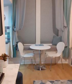 Cupar Apartment | Bees Townhouse- Cupar