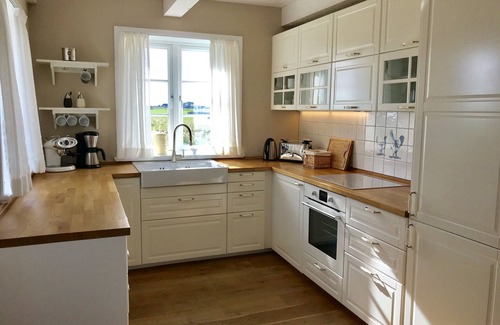 Dagebuell House | Behind the dike - directly in front of the North Frisian Islands