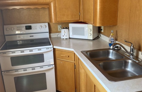 Grassy Butte Cabin | Beicegel Creek Bunkhouse