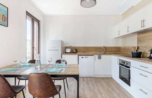 Centre Deux Apartment | Beige Hospitalité - Cléopatre - 3BR bright spacious