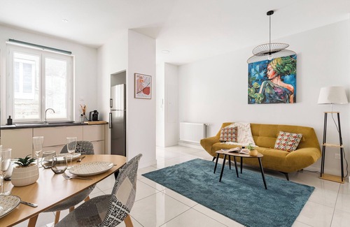 Saint-Etienne Apartment | Beige hospitalité - Capucine - Floral charmant chaleureux wifi Netflix