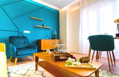 Kable Apartment | Bel AMI 02 - Turquoise & OR - Moderne Chic - Centre Ville - Accès Jardin - Clim - Wifi - Parking - Localisation idéale