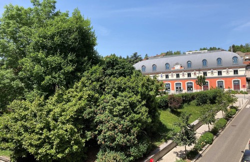 Bellegarde-sur-Valserine Apartment | Bel Appartement Calme, 1 Minute du Centre et de la Gare