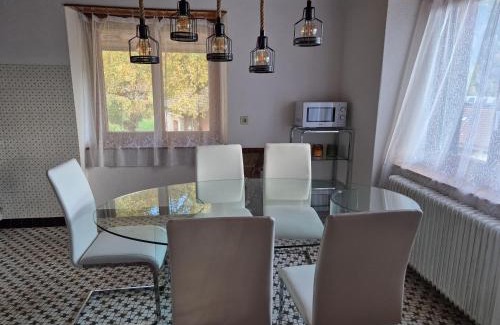 Les Avants Apartment | Bel appartement dans une maison villagesoise