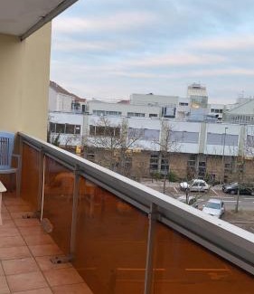 Faubourg North Apartment | Bel appartement lumineux de 100m2 6 places 3 chambres au 3e étage avec ascenseur -A 5mn à pied du parc des expositions congrès de Dijon et ENG et 10mn du centre ville place Parking devant l'immeuble
