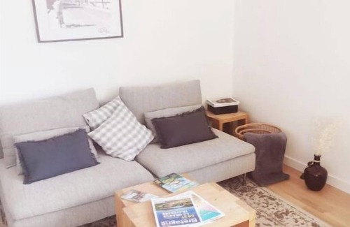 Brequigny Apartment | Bel Appartement Proche Toutes Commodités + Parking
