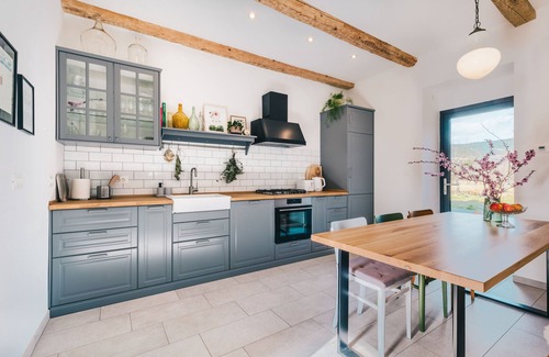 Ilirska Bistrica House | BELAKAPA authentic house with free parking and garden