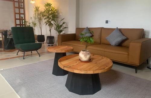 Malakal Island Hotel | Belau Almond Hotel 贝尔曼酒店