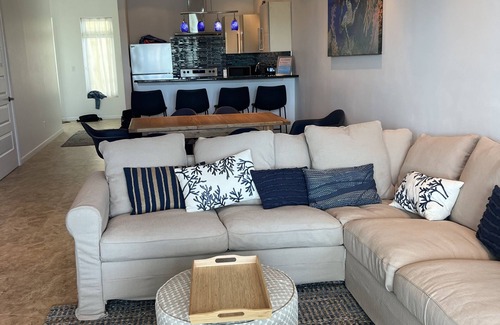 Bell Channel Bay Apartment | Bell Channel Bay waterfront condo with Dock Space