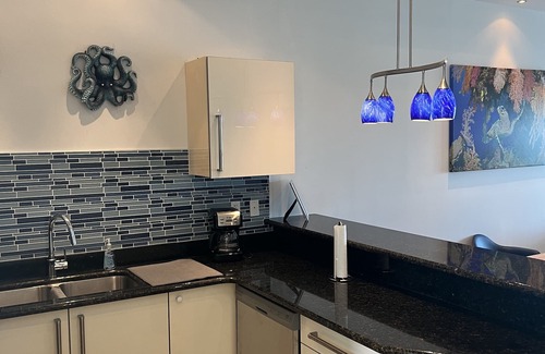 Bell Channel Bay Apartment | Bell Channel Bay waterfront condo with Dock Space