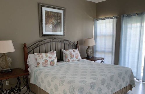 Bell Channel Bay House | Bell Channel Villa with Dock slip included - Just in time for fishing tournament