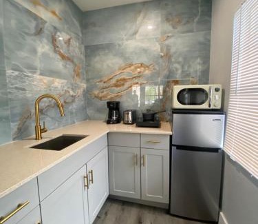 Sanford Apartment | Bella Breeze