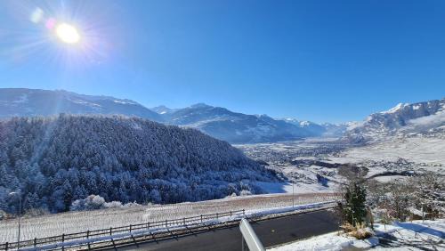 Chandolin-près-Savièse Apartment | Bella Flocon appartements min 3 Nights Special weekly and monthly prices