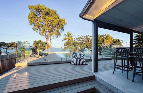 South Mission House | Bella Luna Beach Front - 3 bed
