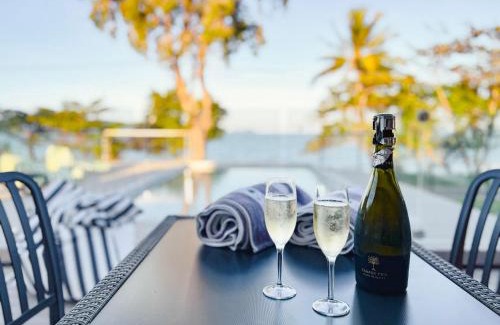 South Mission House | Bella Luna Beach Front - 3 bed
