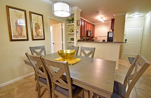Regal Palms Apartment | Bella Piazza Luxury Ground Floor Apt with Great Communal Facilities