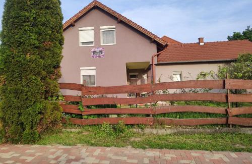 Szekesfehervar House | Bella Vendégház