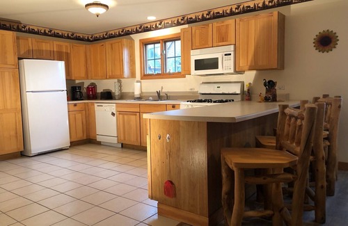 Utica House | Bella Villa familiar. WIFI. Close to Starved Rock Park Hiking trails. Relaxing!
