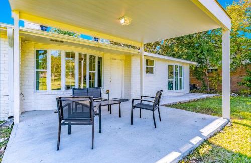 Clodine House | Bellaire West Retreat