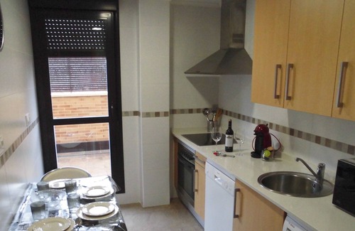 Lardero Apartment | BELLAVISTA, POOL, TERRACE AND WIFI APARTMENT.