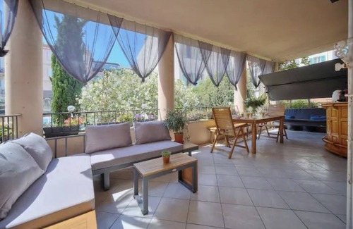 Prado - Republique Apartment | Belle Appartement Cinq Minutes Palais Festival et Plage