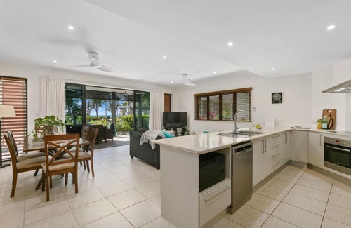 Yorkeys Knob Apartment | Belle Escapes Ground Floor Beachfront Apartment