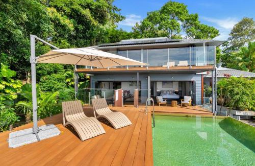 Trinity Beach House | Belle Escapes Trinity Blue Oceanview Home