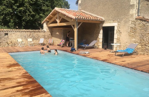 Blanzay House | Belle Maison à 3kms de la Vallée des Singes