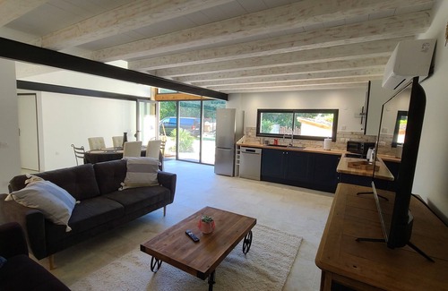 Bercloux House | Belle Maison Rénovée Avec Goût au Calme , au Milieu des Vignes