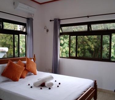 Baie Ste Anne House | Belle Rose Vue guest house