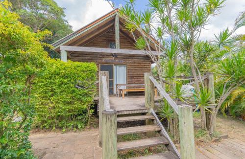Amity Point Apartment | Belle's on Ballow - Kookaburra Lodge - Absolute Waterfront