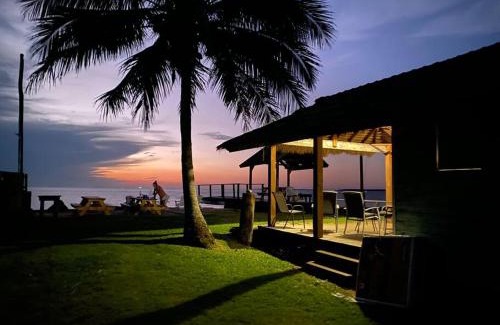 Amity Point Apartment | Belle's on Ballow - Kookaburra Lodge - Absolute Waterfront
