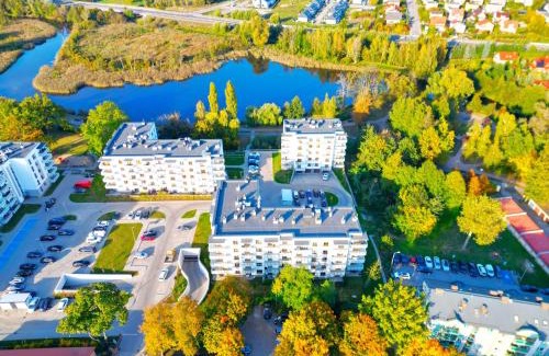 Ilawa Apartment | Belle View - 3pok, nawet 5 łóżek, piękny widok na rzekę, TV55" z Netflix i Max, parking, winda