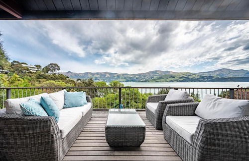 Akaroa House | Belle Vue Haven - Akaroa Holiday Home