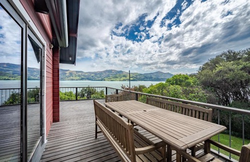 Akaroa House | Belle Vue Haven - Akaroa Holiday Home