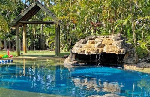 Amity Point Apartment | Belles on Ballow - Wombat Lodge